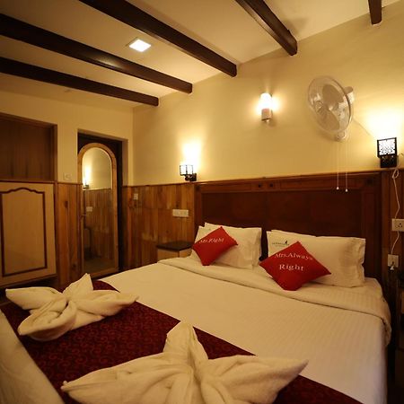 Pine Borough Inn Kodaikanal Exterior foto